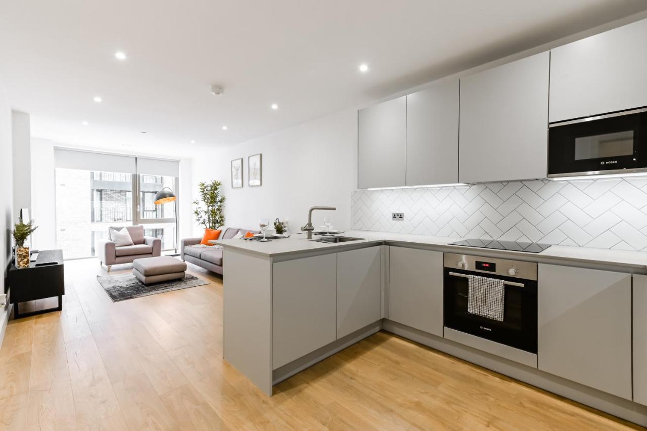 Khayat Homes - The Owelor - Two Bed London Eksteriør billede