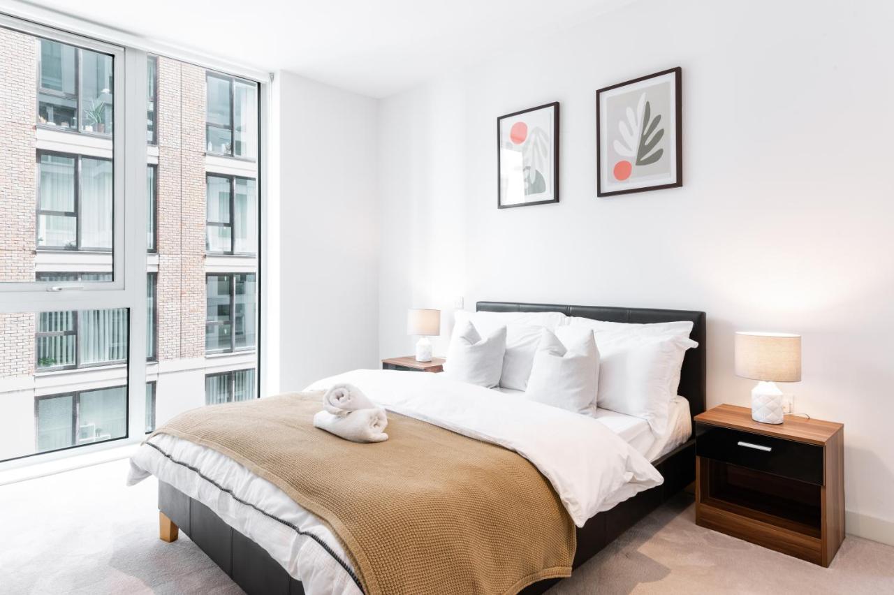 Khayat Homes - The Owelor - Two Bed London Eksteriør billede