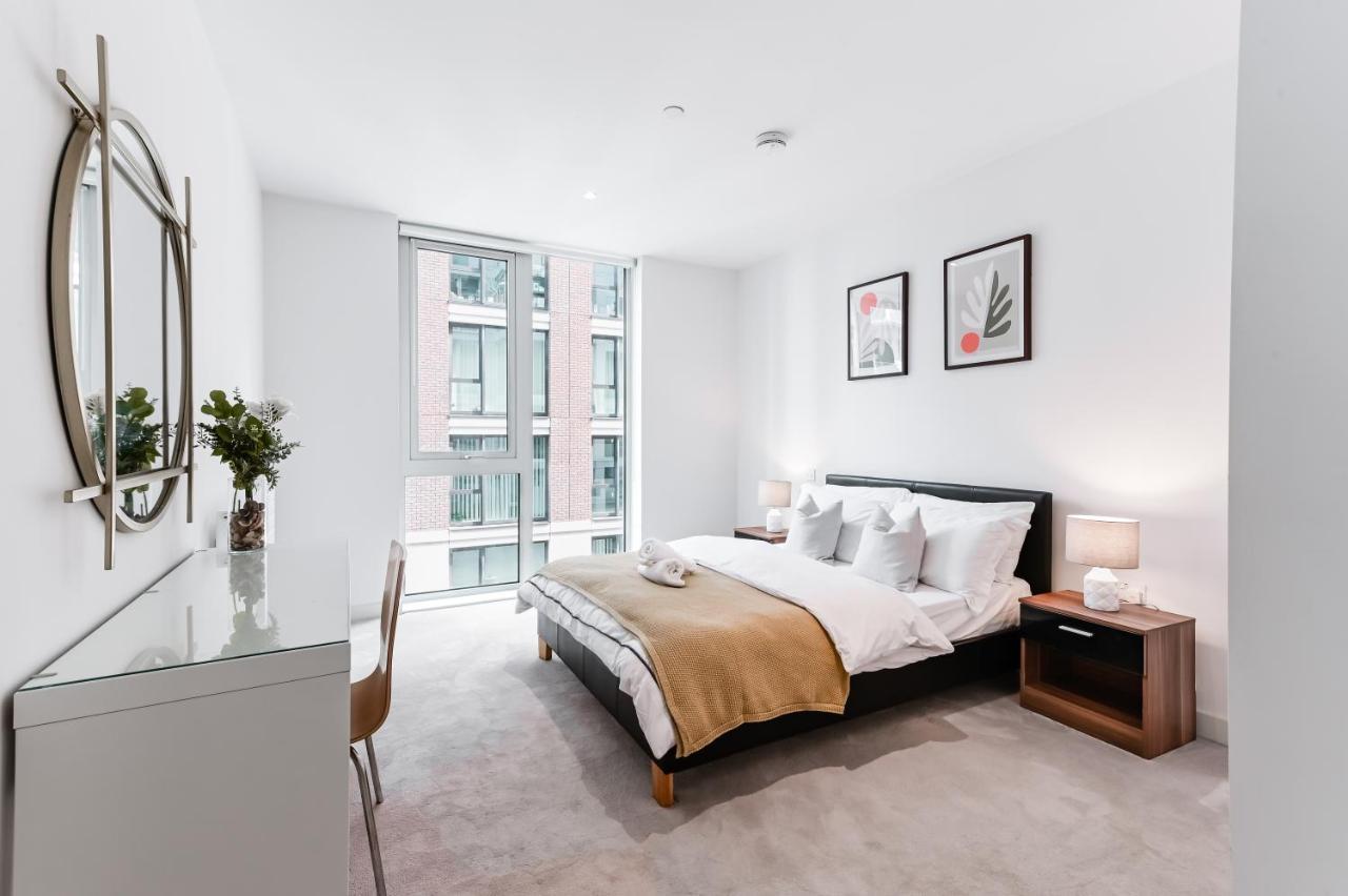 Khayat Homes - The Owelor - Two Bed London Eksteriør billede