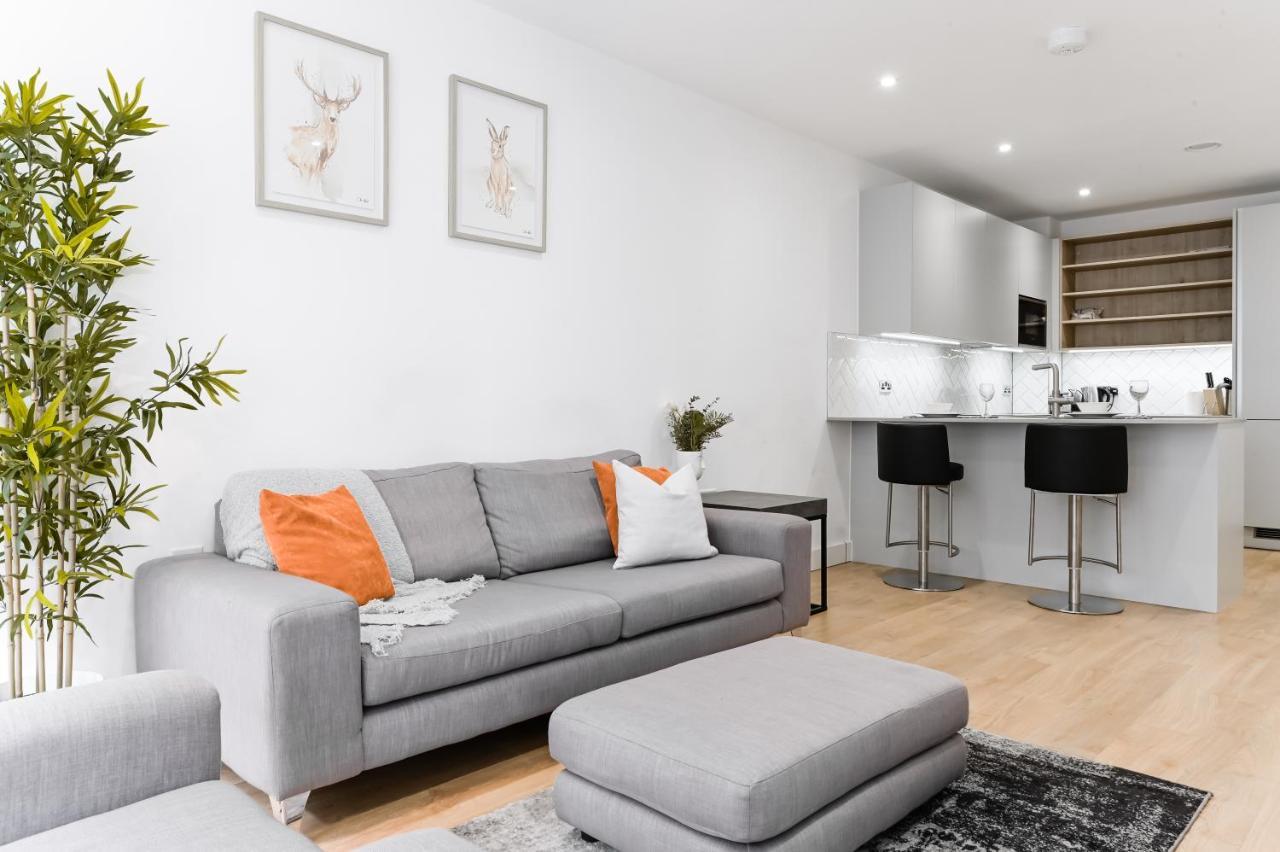 Khayat Homes - The Owelor - Two Bed London Eksteriør billede