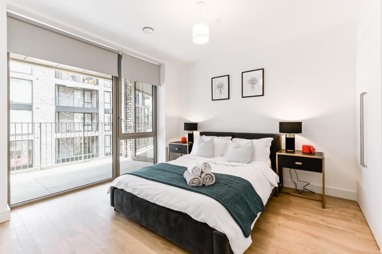 Khayat Homes - The Owelor - Two Bed London Eksteriør billede