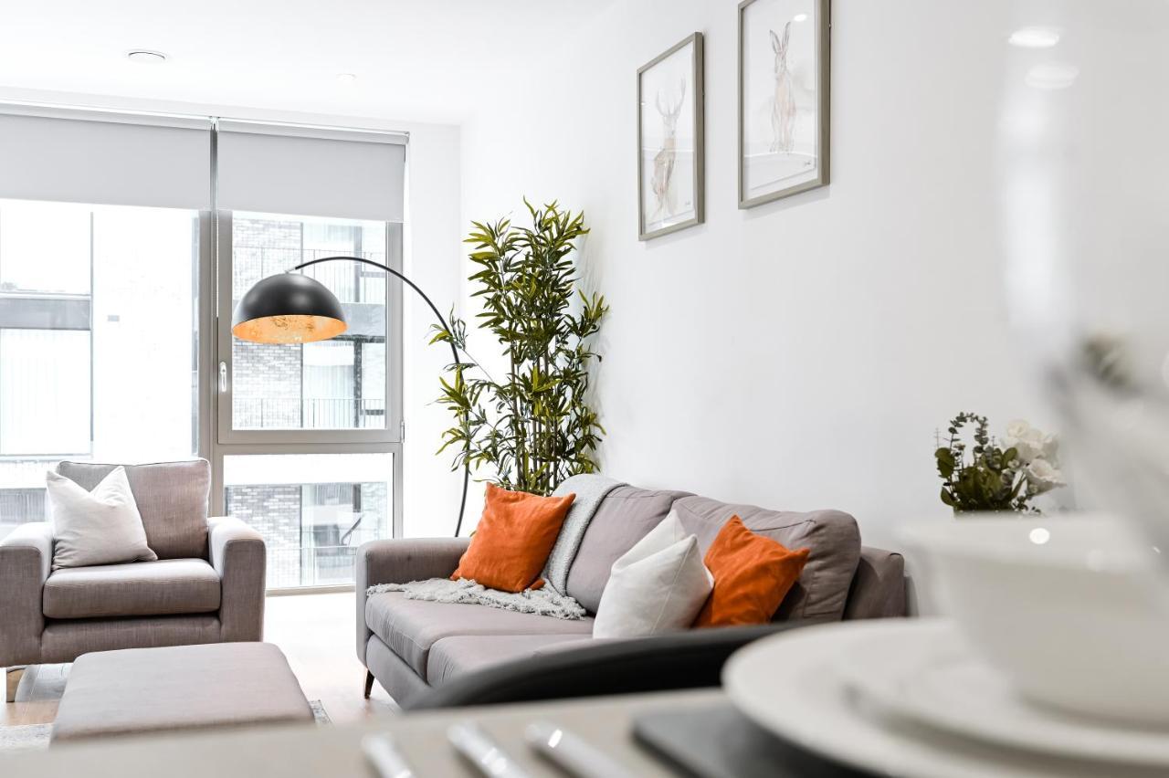 Khayat Homes - The Owelor - Two Bed London Eksteriør billede